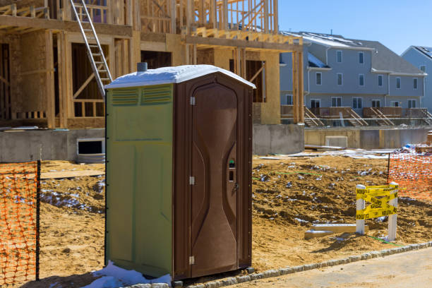 Best Best portable toilet rental  in Charlevoix, MI