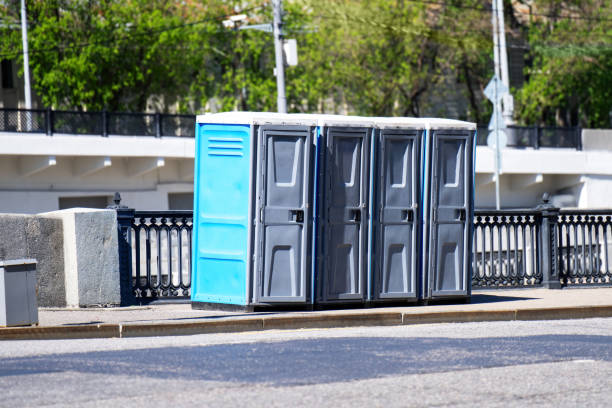 Portable Toilet Options We Offer in Charlevoix, MI